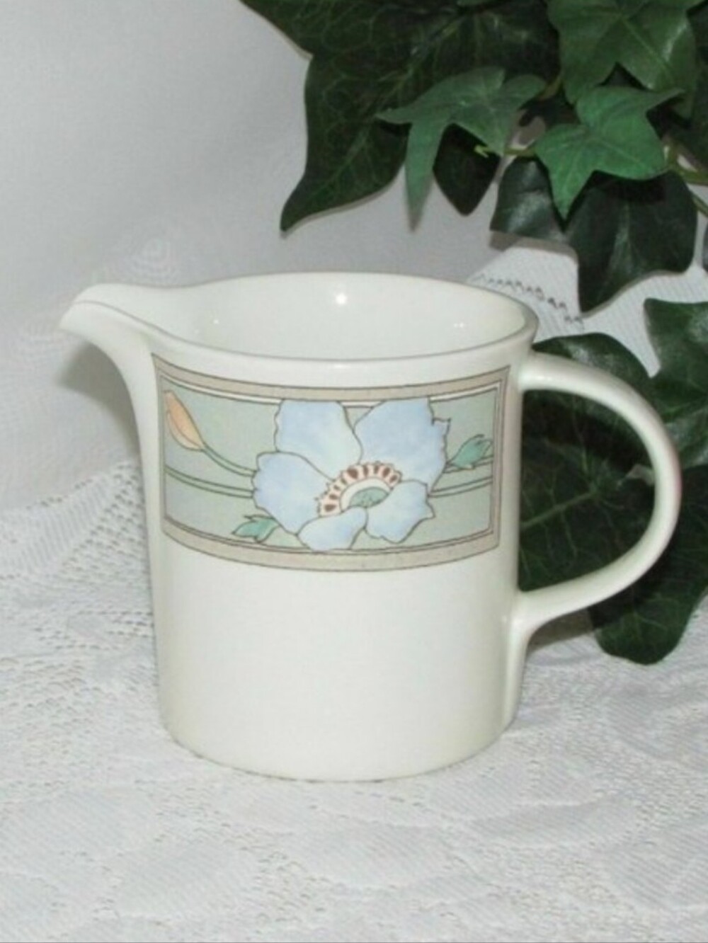 Mikasa Intanglio BELLA FLORA Creamer CACO3 Vintage 1980'S Blue Flower Pitcher